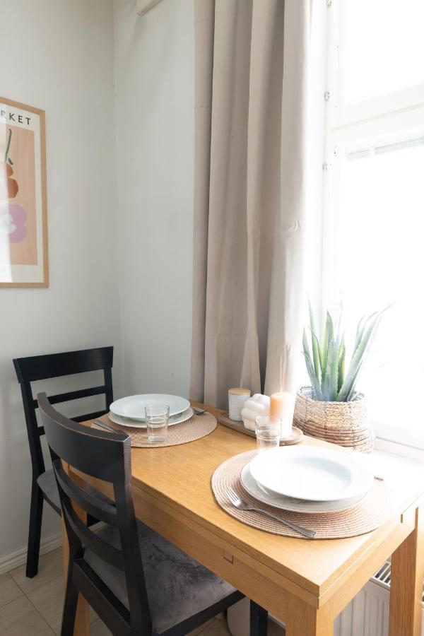 2Ndhomes Compact Studio By The Esplanade Park Helsingfors Exteriör bild